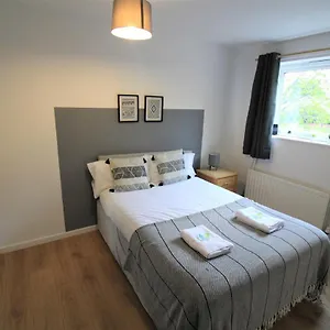 Holiday home Hamilton House -3 Bed Close To Town, Drive Parking, 2 Toilets, Newcastle upon Tyne