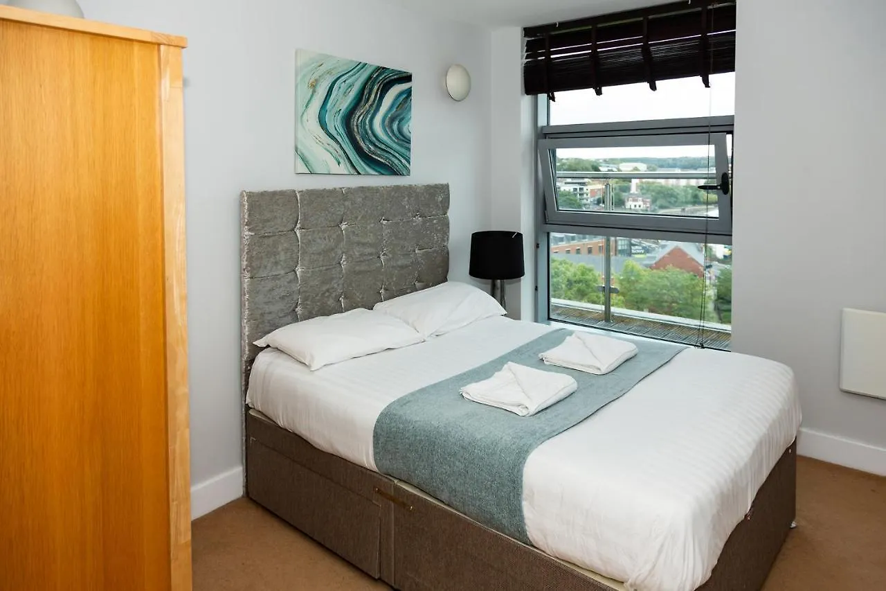 Alexander Apartments Quayside Newcastle upon Tyne 0*,
